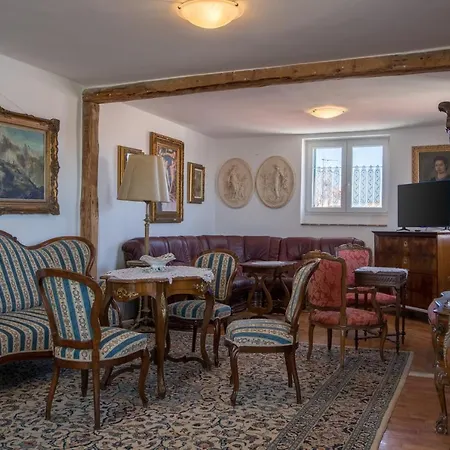 Historic Old Town With The View In Town 公寓 *