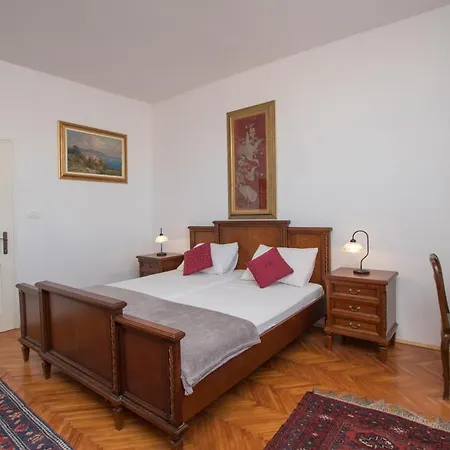 Historic Old Town With The View In Town Apartment
